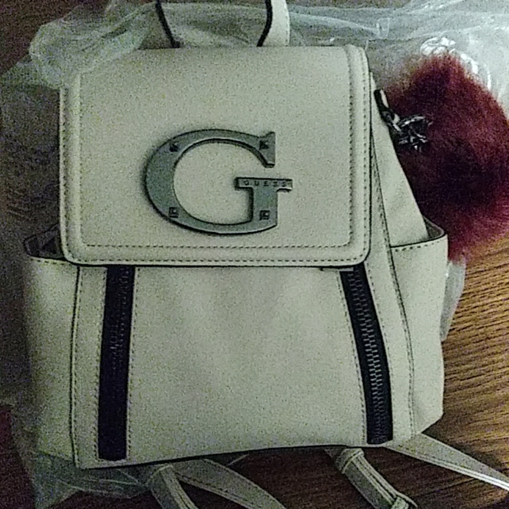 Guess Bag - Picture 3 of 5